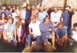 Bastidores das filmagens de A lagoa azul (Foto: Reprodução/Facebook Turtle Island)