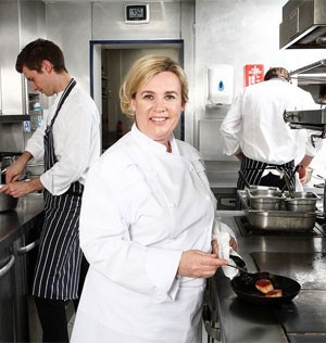 A chef francesa Hélène Darroze (Foto: Reprodução/Instagram/theconnaught)