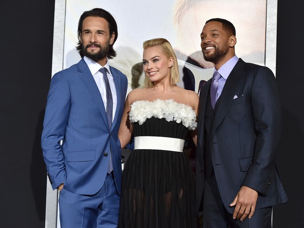 Rodrigo Santoro, Margo Robbie e Will Smith em première de filme em Los Angeles, nos Estados Unidos (Foto: Kevin Winter/ Getty Images/ AFP)