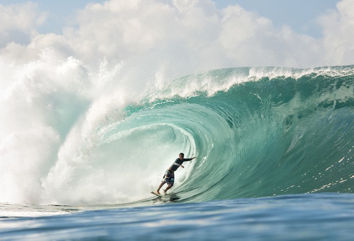 Wiggolly é um "show men" nos tubos de Pipeline  (Foto: Pedro Gomes Photography)