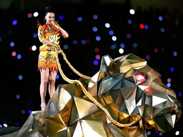 Katy Perry canta no Super Bowl em Glendale, no Arizona, nos Estados Unidos (Foto: Christian Petersen/ AFP)